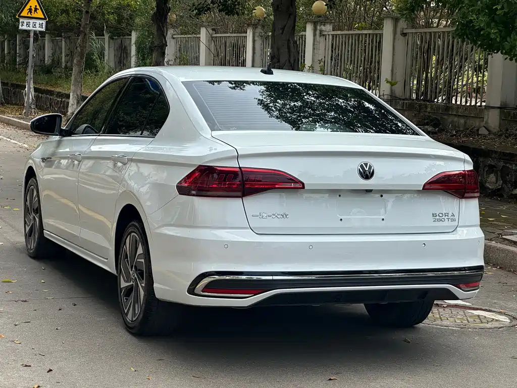 Volkswagen Bora — миниатюра 6