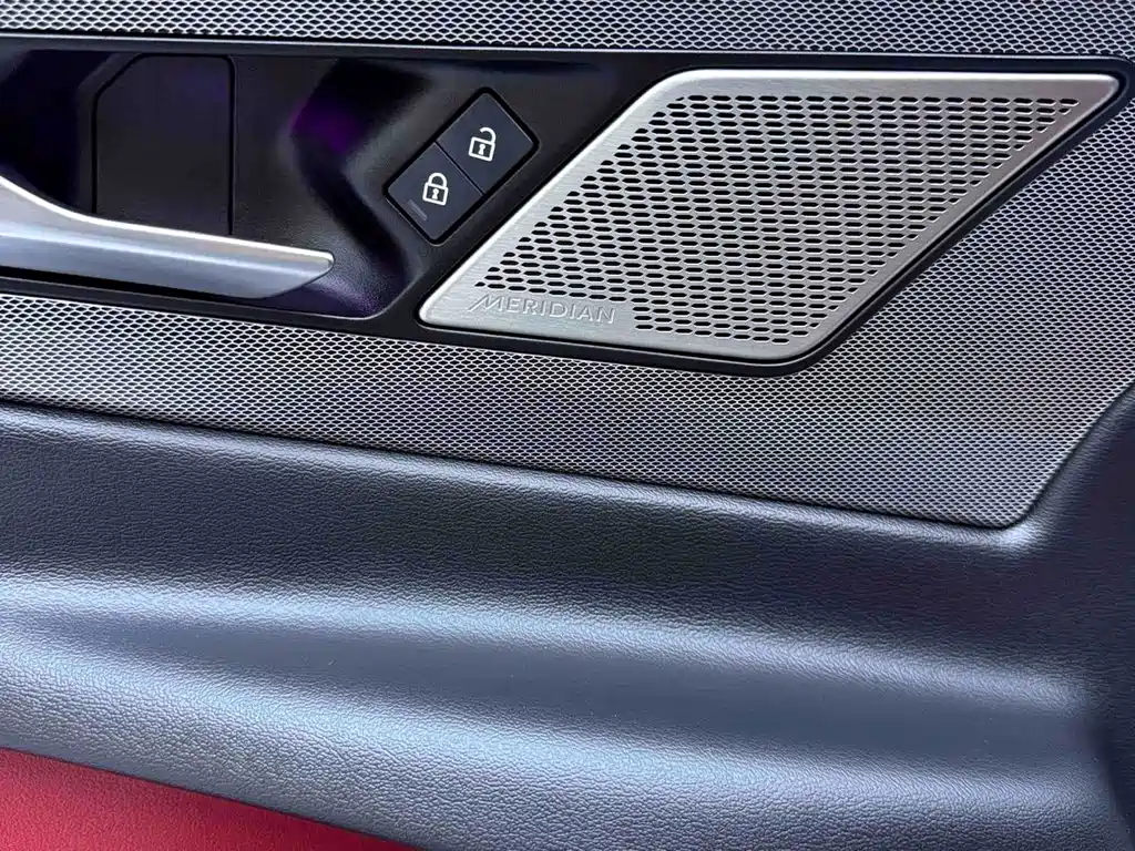 Jaguar XEL — миниатюра 6