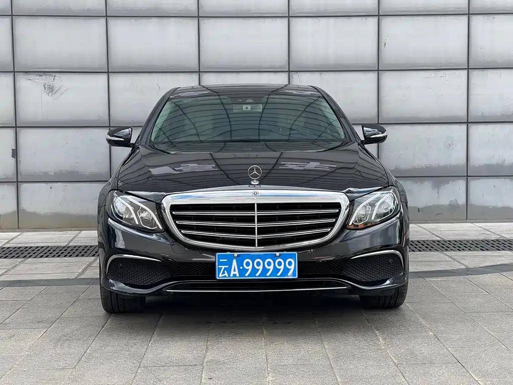 Mercedes-Benz E-Class — миниатюра 2