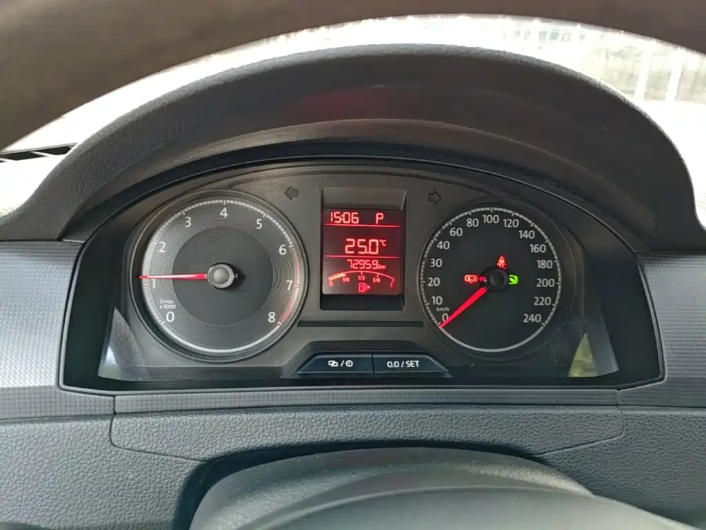 Volkswagen Santana — миниатюра 12