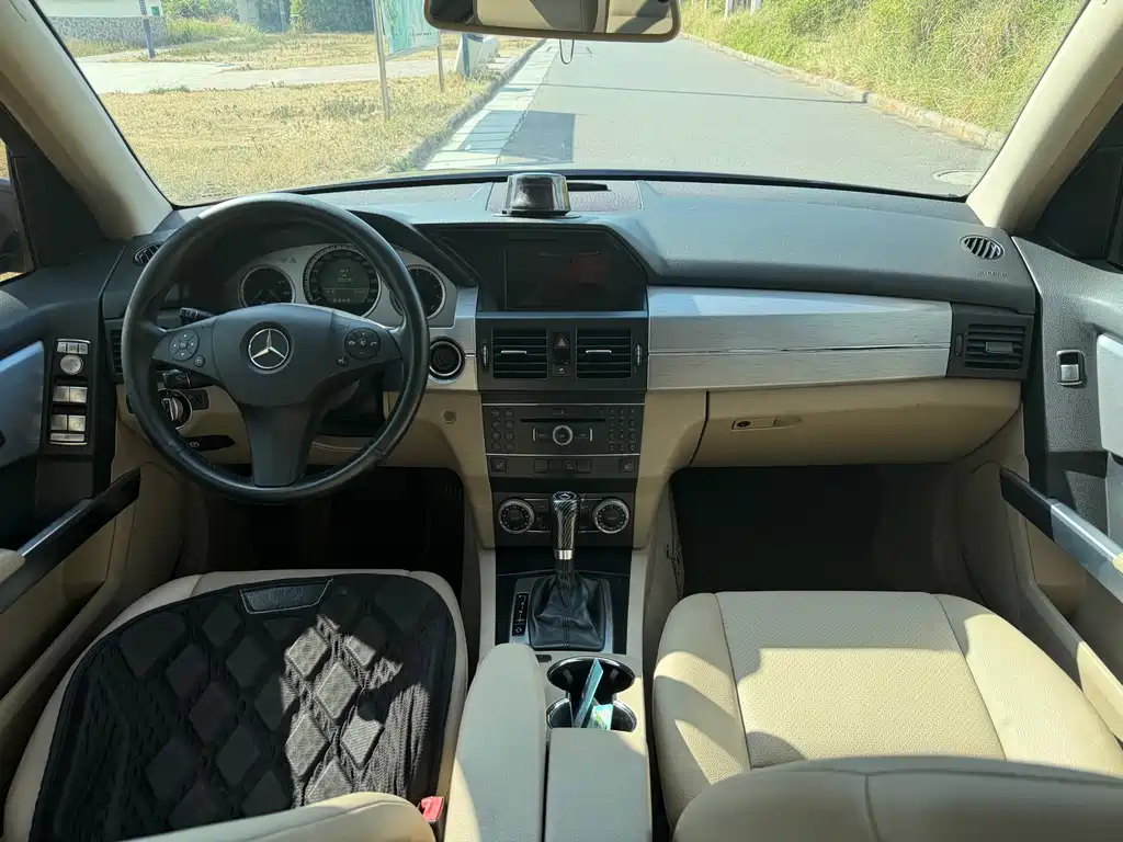 Mercedes-Benz GLK-Class (Import) — миниатюра 10