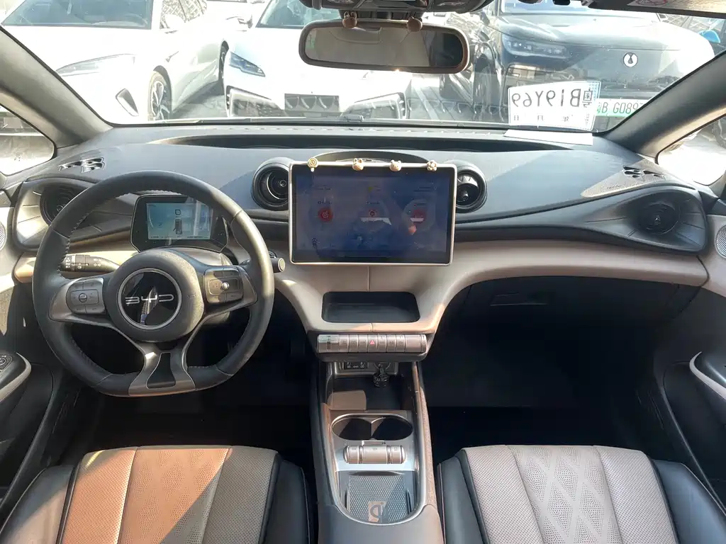 BYD Dolphin — миниатюра 12