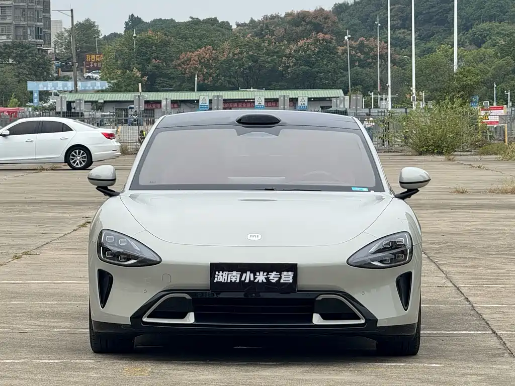 Xiaomi SU7 — миниатюра 2