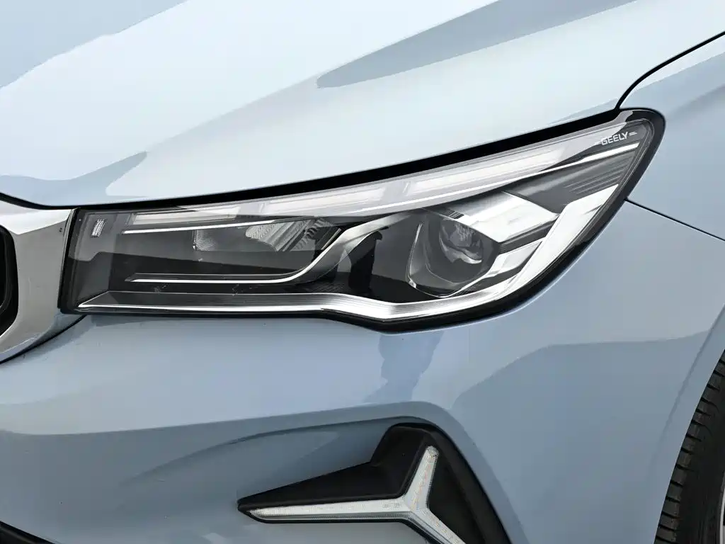Geely Emgrand — миниатюра 12