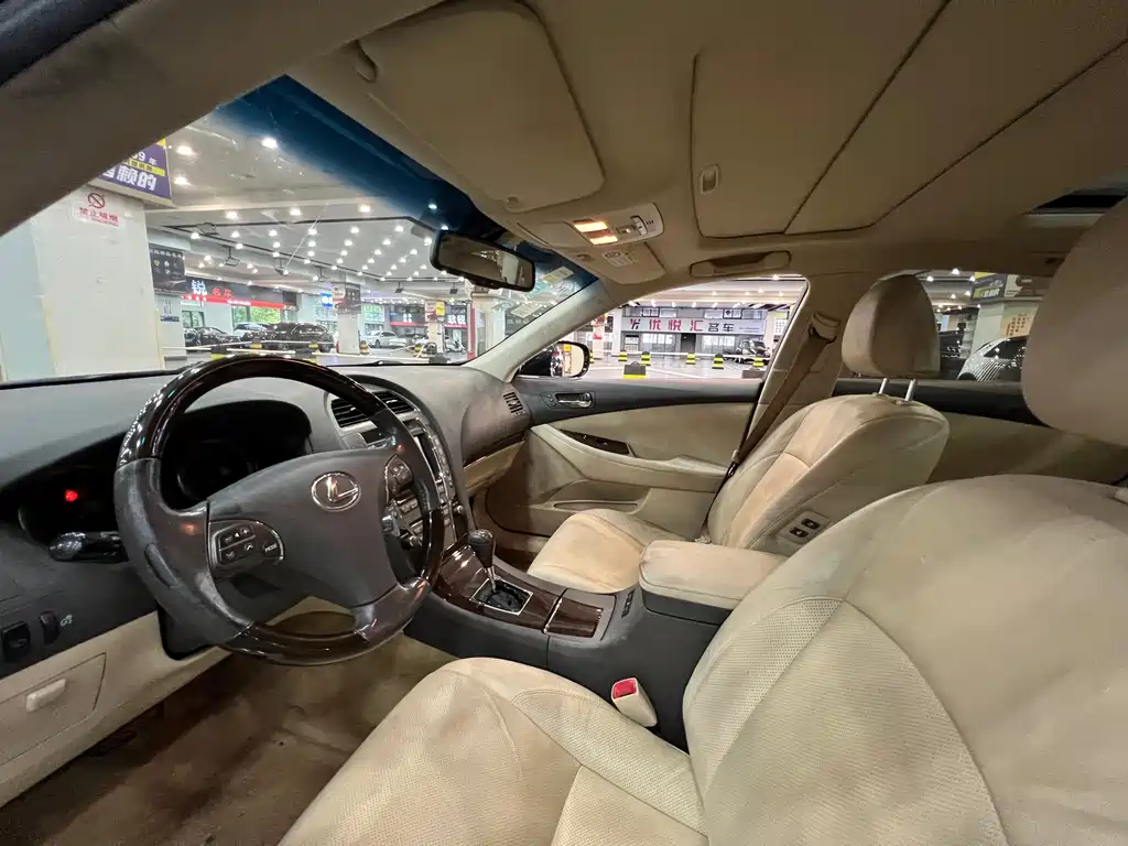 Lexus ES — миниатюра 8