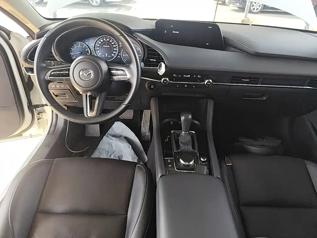 Mazda 3 Axela — миниатюра 10
