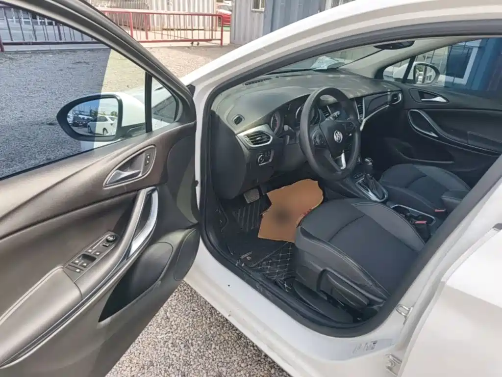 Buick Verano — миниатюра 16