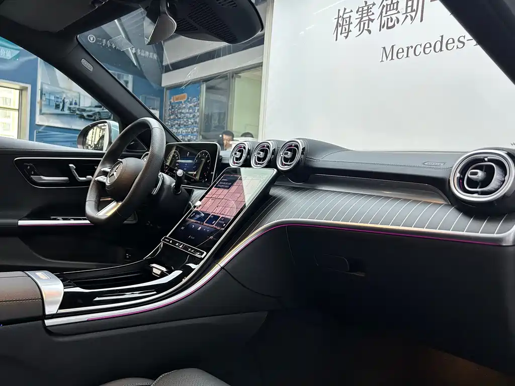 Mercedes-Benz C-Class — миниатюра 16