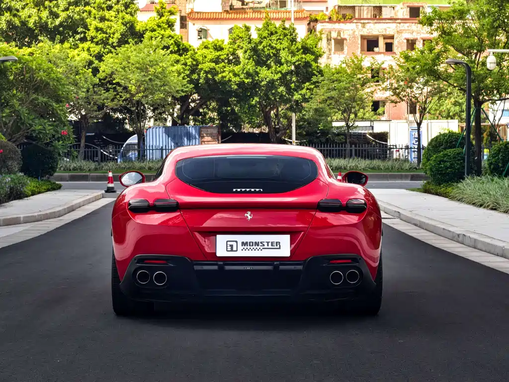 FERRARI ROMA