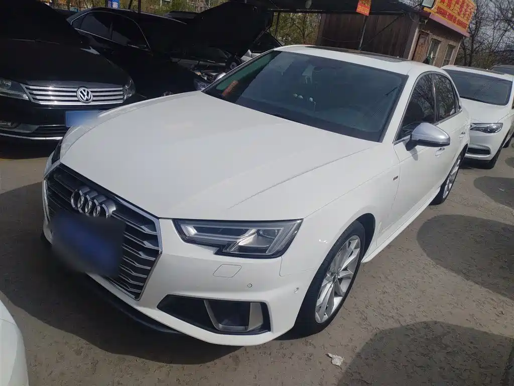 Audi A4L 2019
