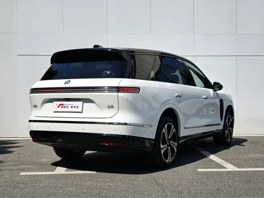 NIO ES8 — миниатюра 4