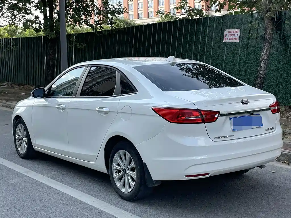 Ford Escort — миниатюра 6