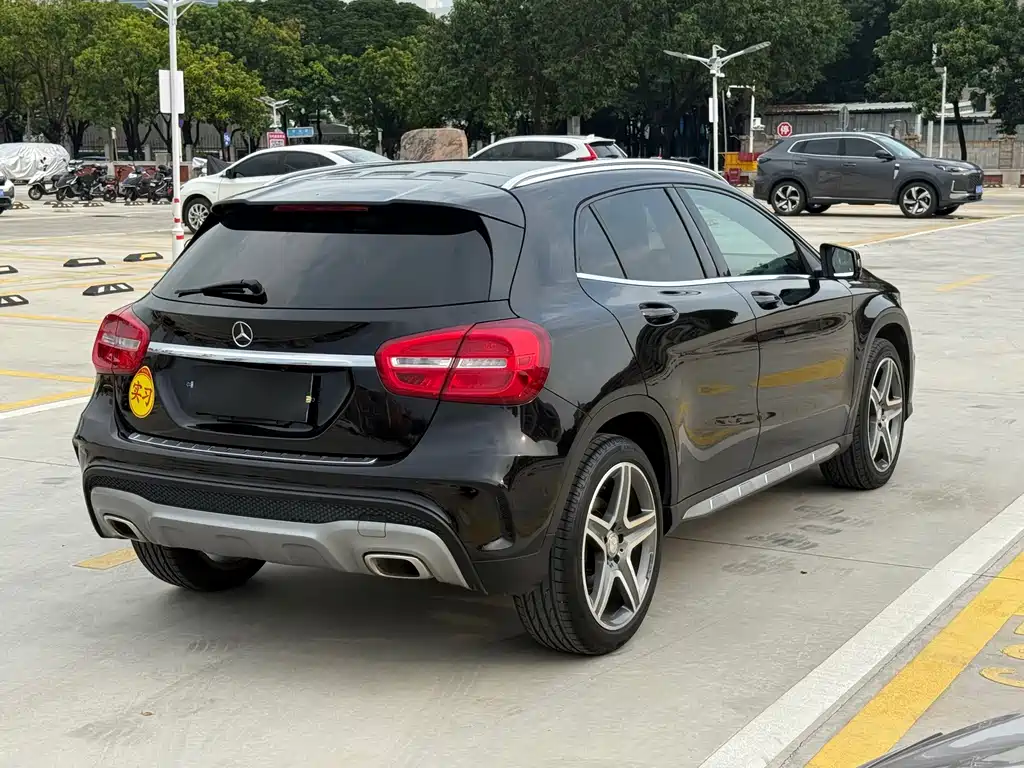 Mercedes-Benz GLA — миниатюра 6