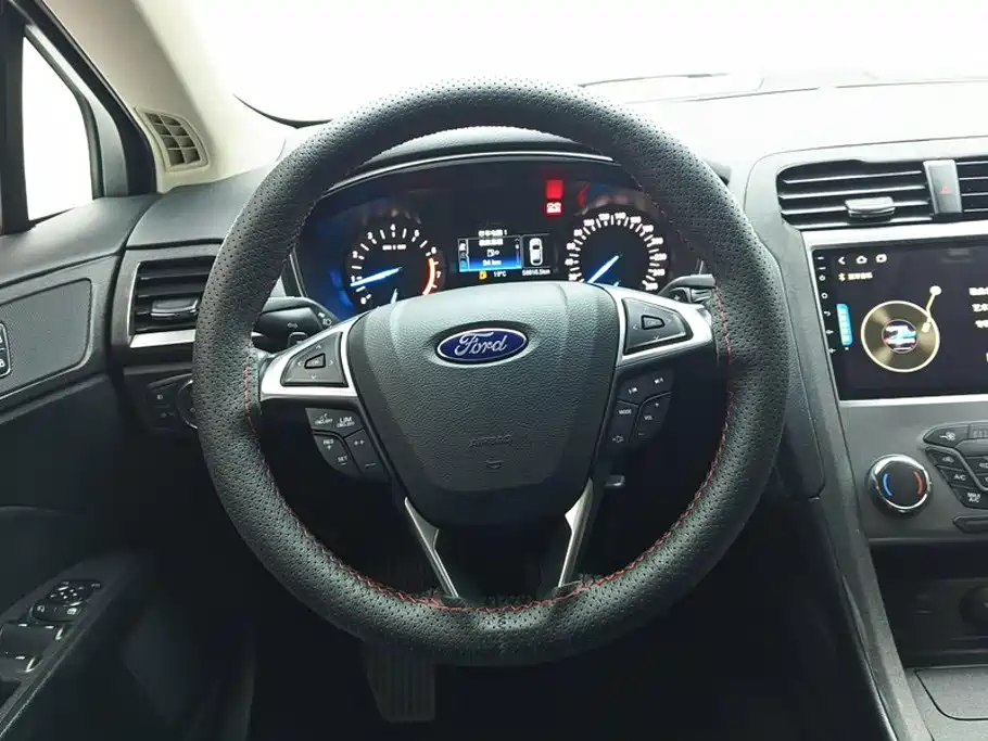 Ford Mondeo — миниатюра 15