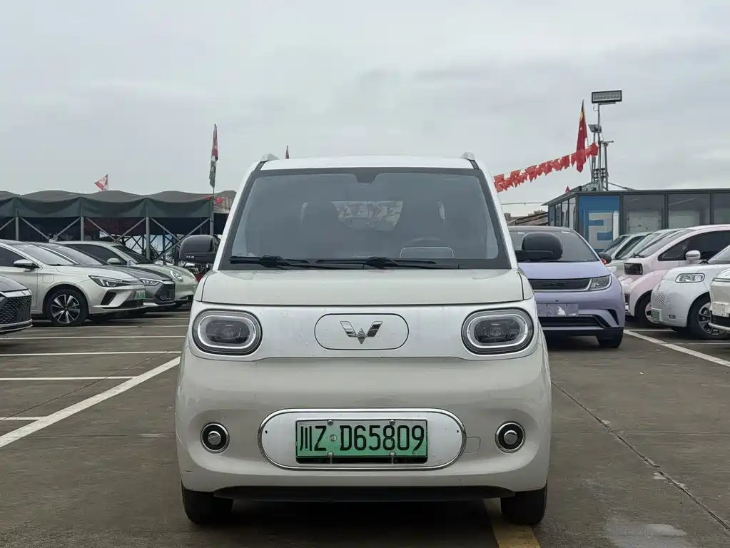 Wuling Hongguang Mini EV 2024 — фото 3