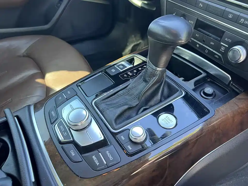 Audi A6L — миниатюра 18