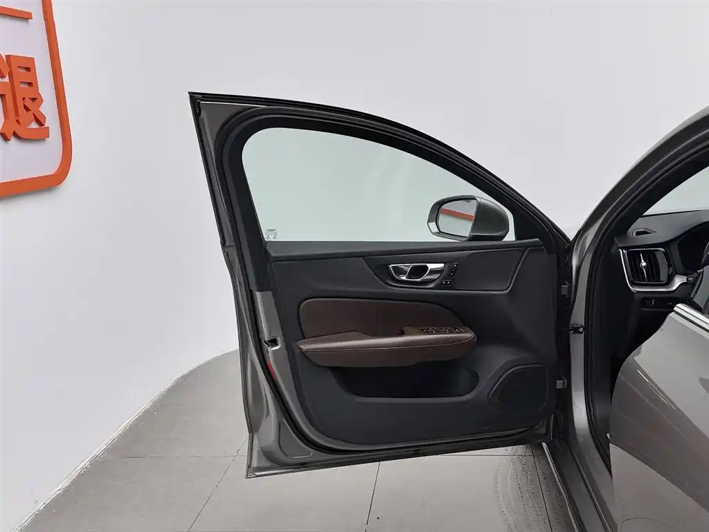 Volvo S60 2021 T4 Luxury