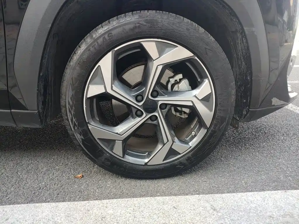 Geely Boyue L — миниатюра 8