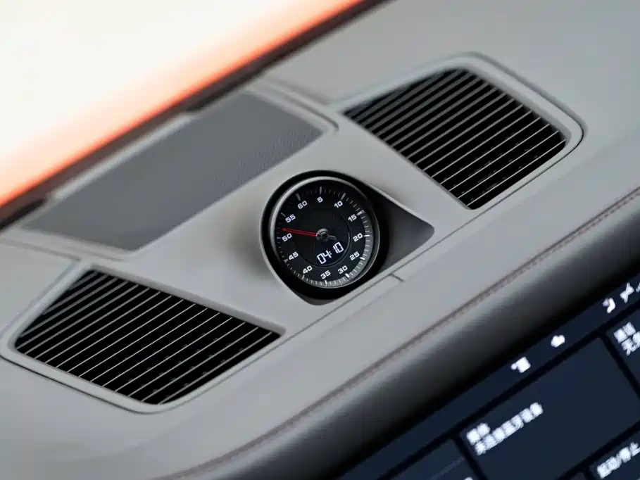 Porsche Cayenne — миниатюра 23