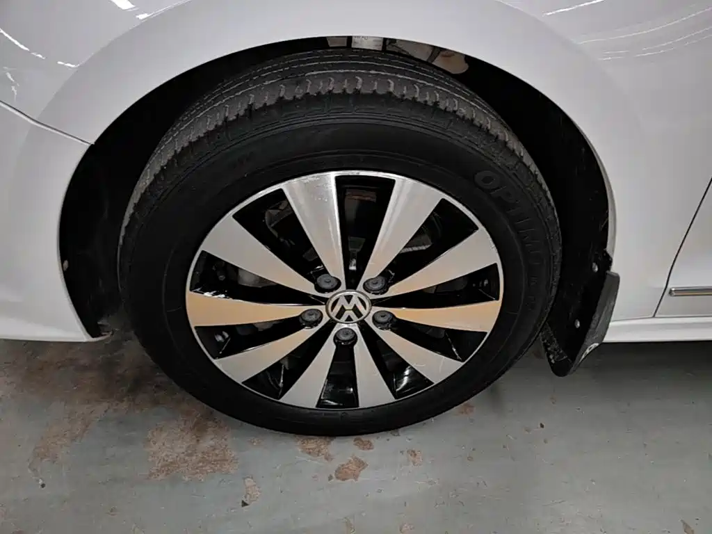 Volkswagen Sagitar — миниатюра 23
