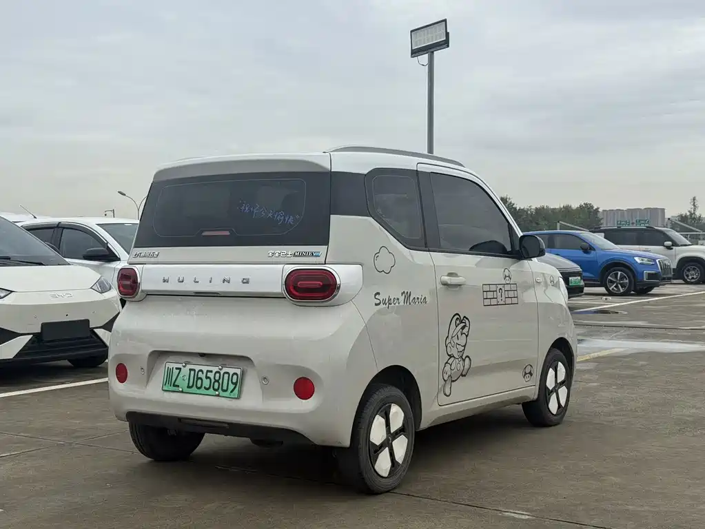 Wuling Hongguang Mini EV 2024 — фото 5