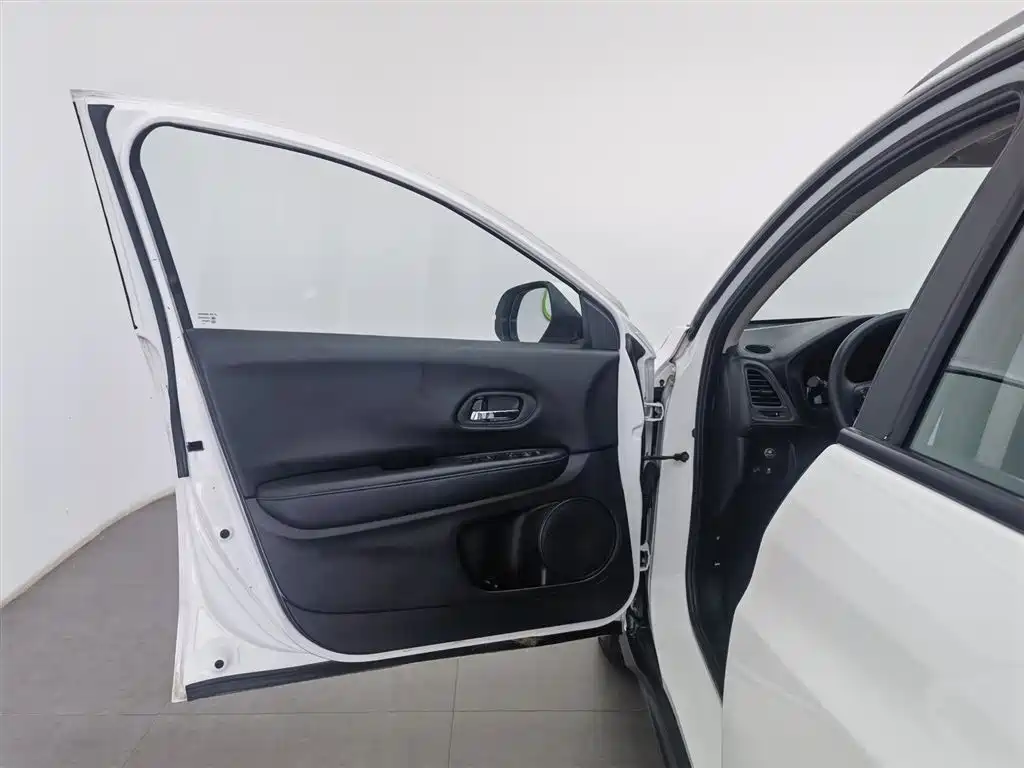 Honda Vezel 2015 1.5L CVT Comfort