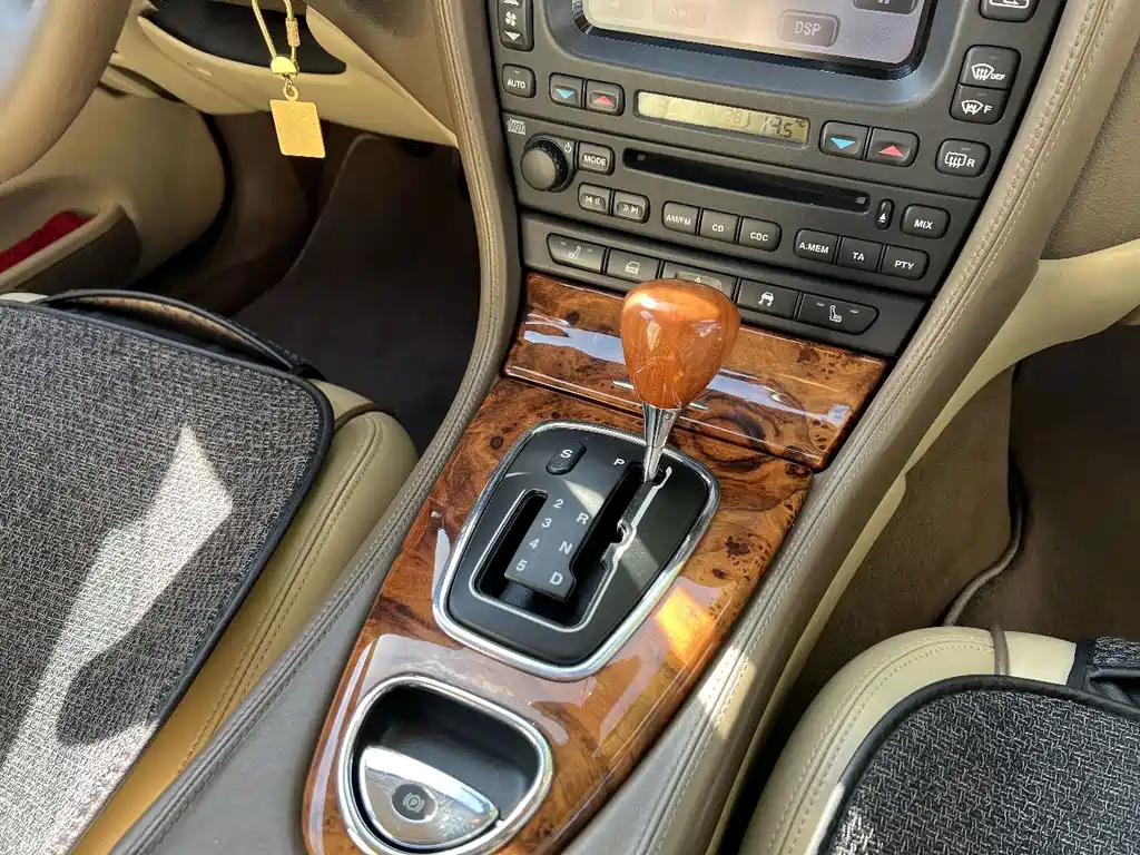 Jaguar S-TYPE — миниатюра 12