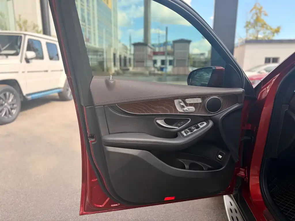 Mercedes-Benz GLC — миниатюра 12