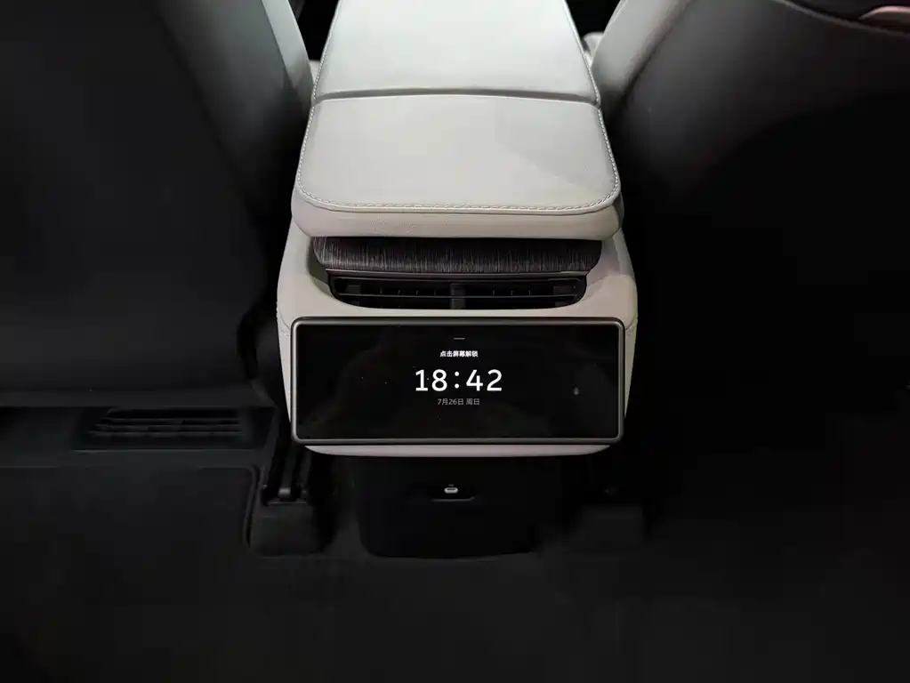 NIO ES6 — миниатюра 10