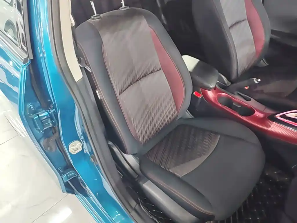 Nissan Bluebird — миниатюра 25