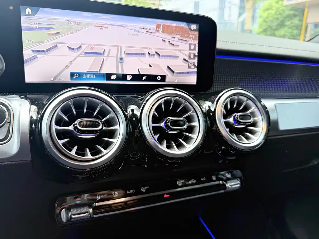 Mercedes-Benz EQB — миниатюра 8