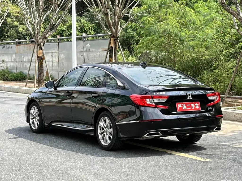 Honda Accord — миниатюра 7