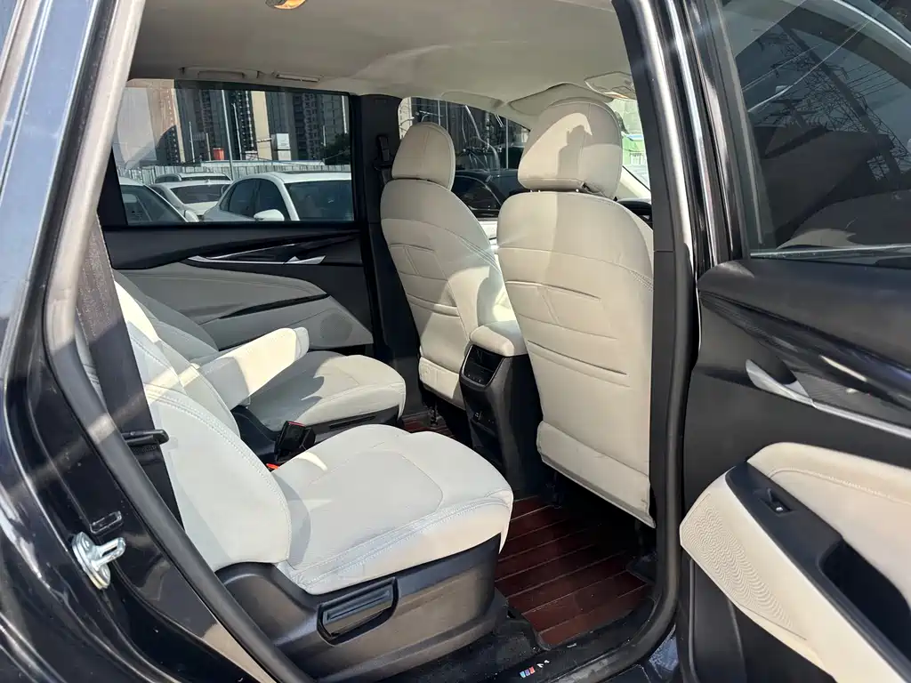 SAIC MAXUS CHASE G50