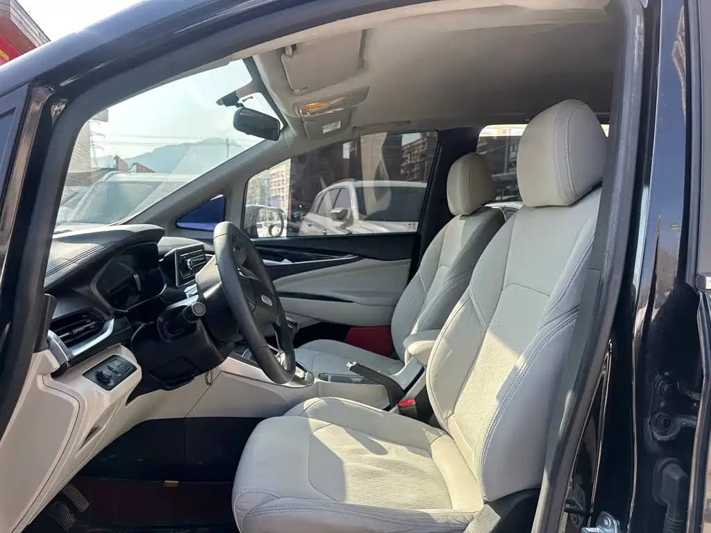 SAIC MAXUS CHASE G50