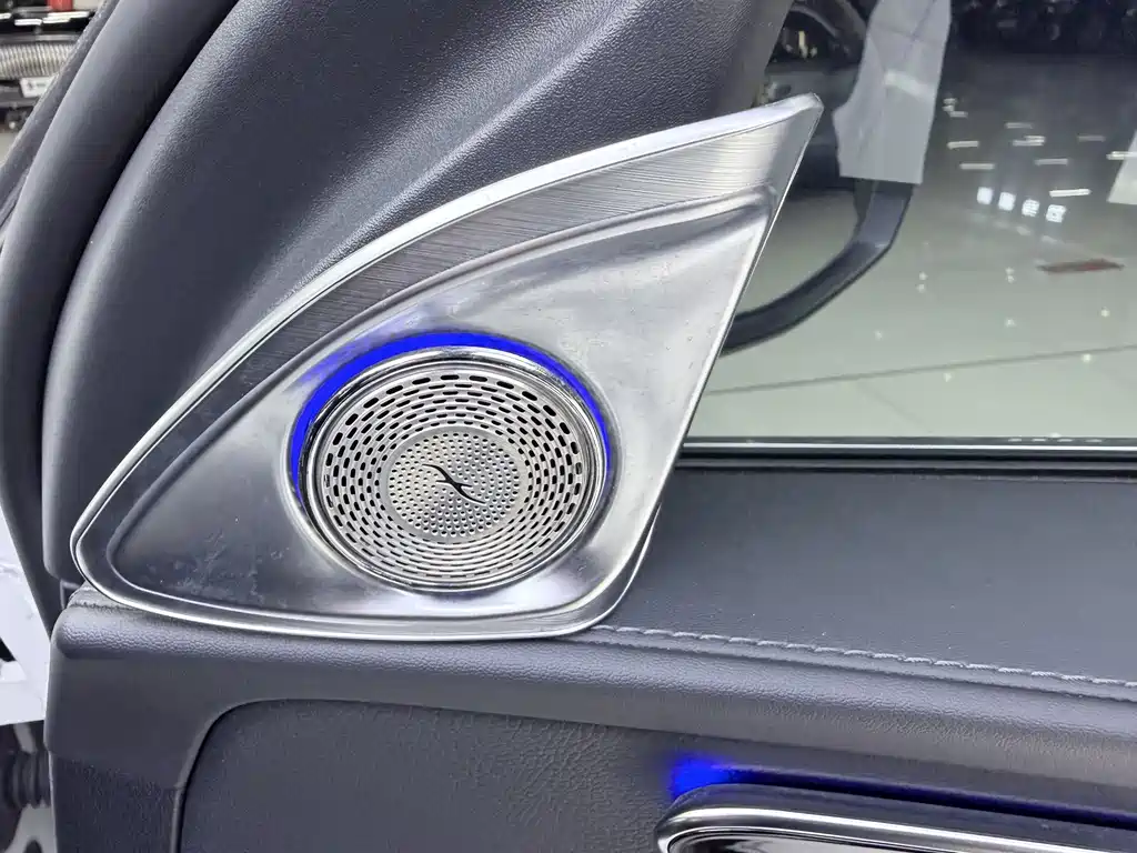 Mercedes-Benz C-Class 2022 — фото 13