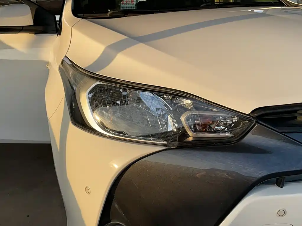 Toyota Yaris L — миниатюра 25