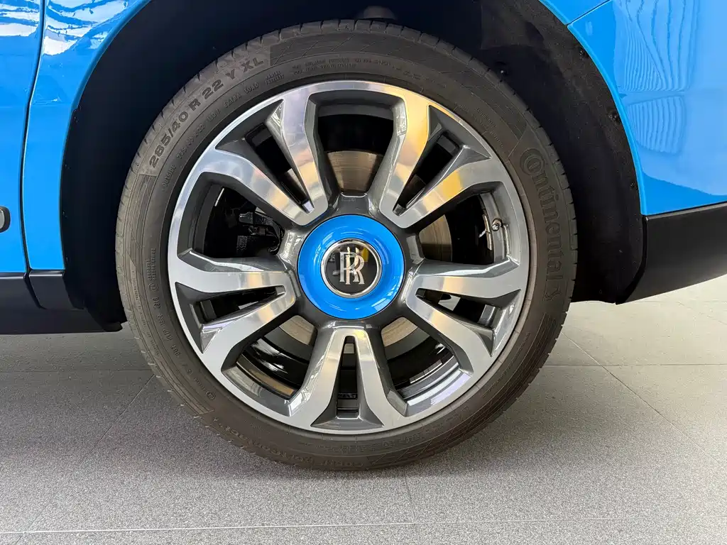 Rolls-Royce Cullinan — миниатюра 18