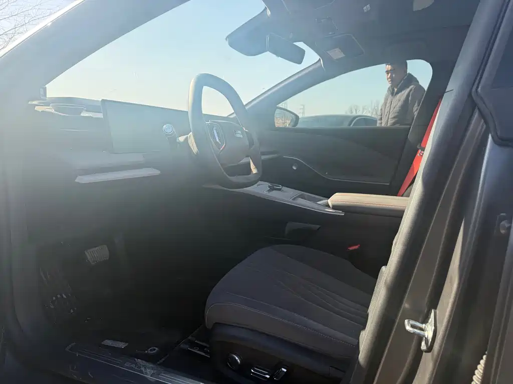 GEELY GALAXY GALAXY E8