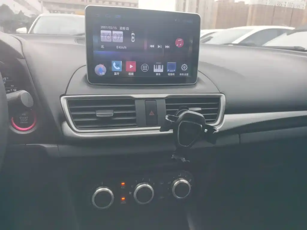 Mazda 3 Axela — миниатюра 13