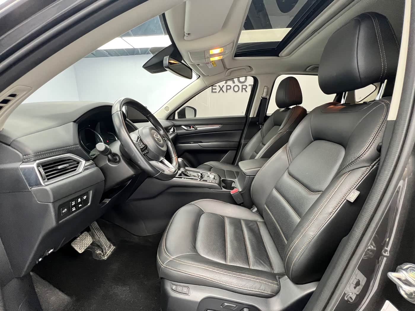 Mazda CX-5 2.0 л 2022 г. Серебристо-серый, пробег 26000 км