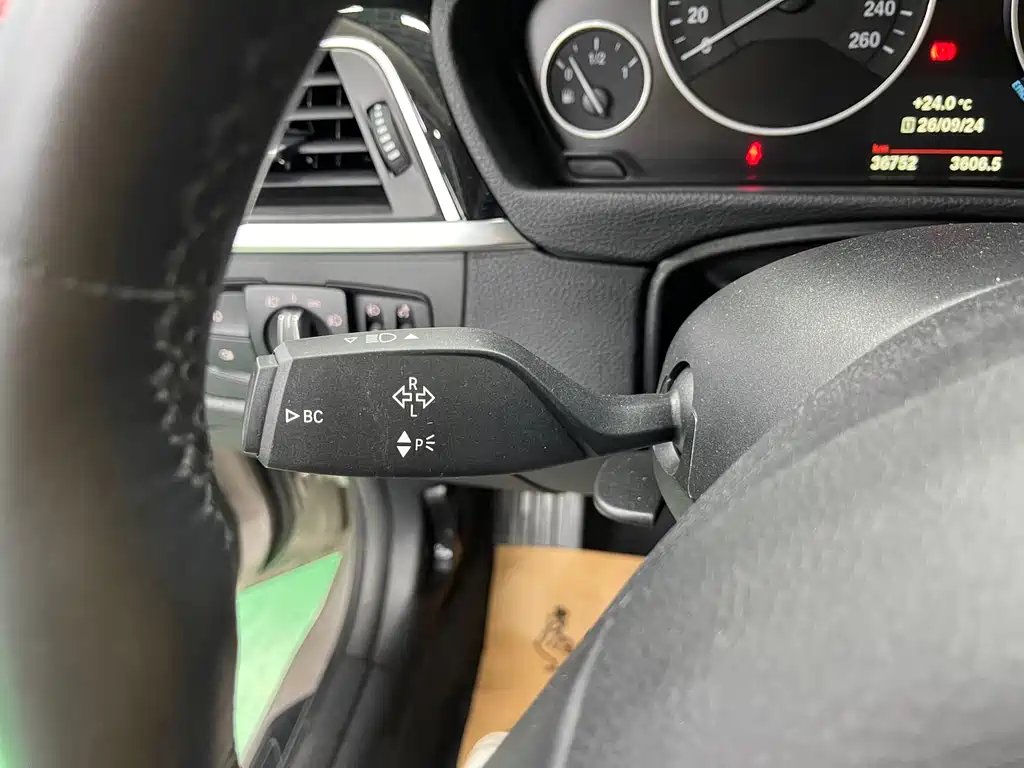 BMW 3 Series — миниатюра 14