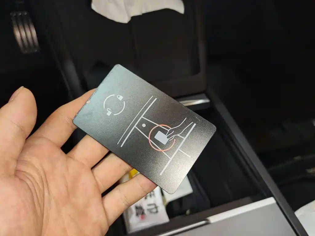 Tesla Model 3 — миниатюра 9