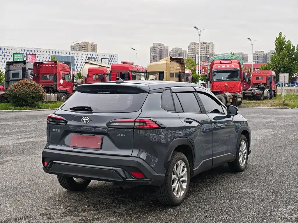 Toyota Frontlander — миниатюра 7