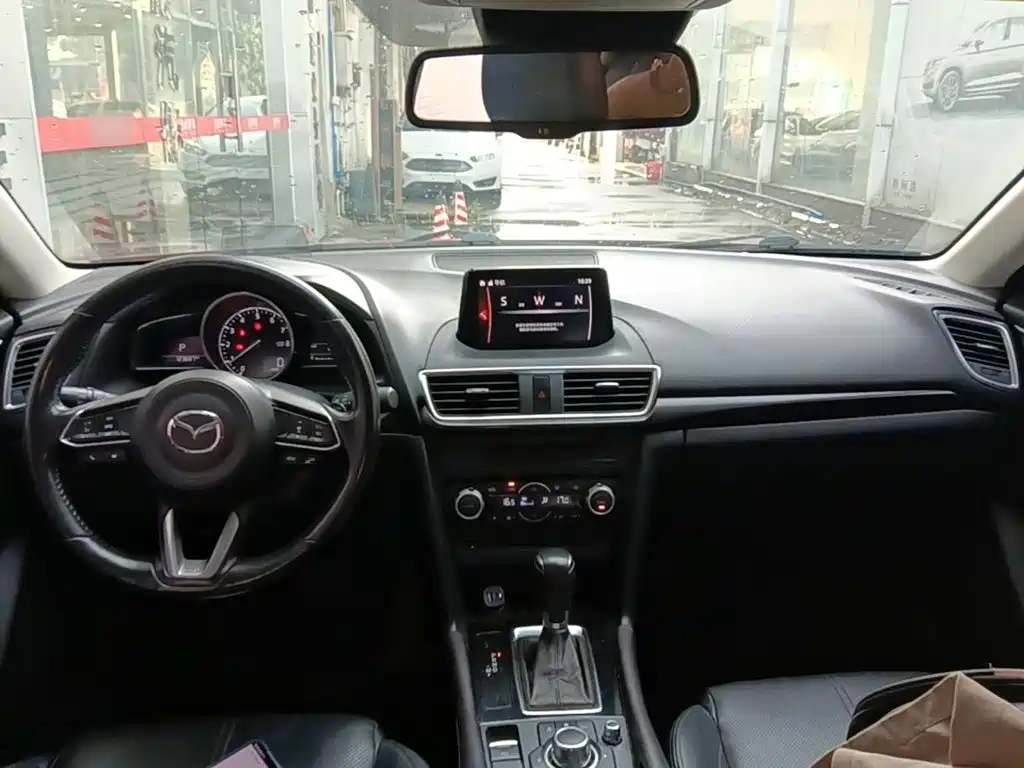 Mazda 3 Axela — миниатюра 10