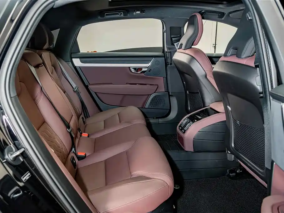 Volvo S90 — миниатюра 21