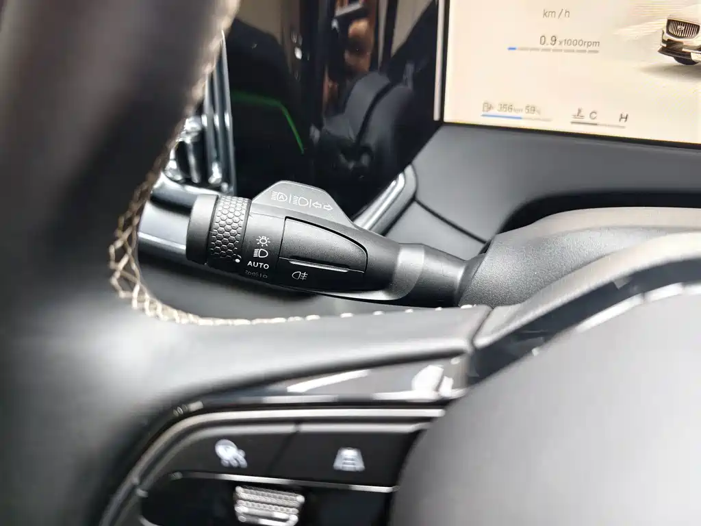 Geely Xingyue L — миниатюра 24