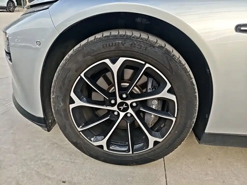 XPeng P7 — миниатюра 23