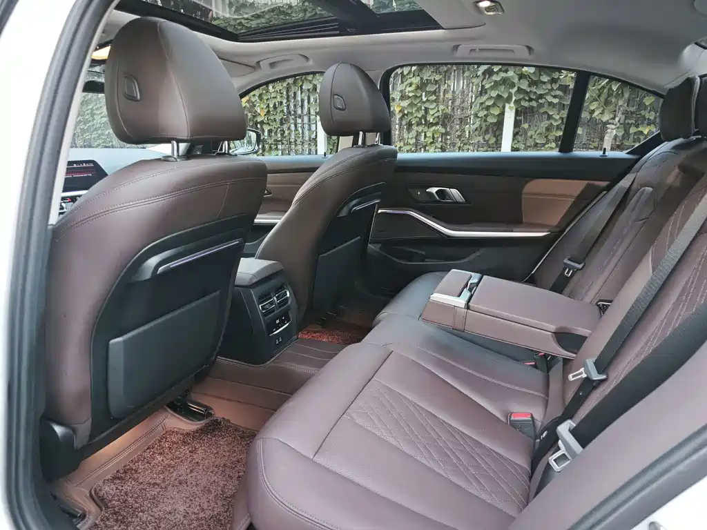 BMW 3 Series — миниатюра 16