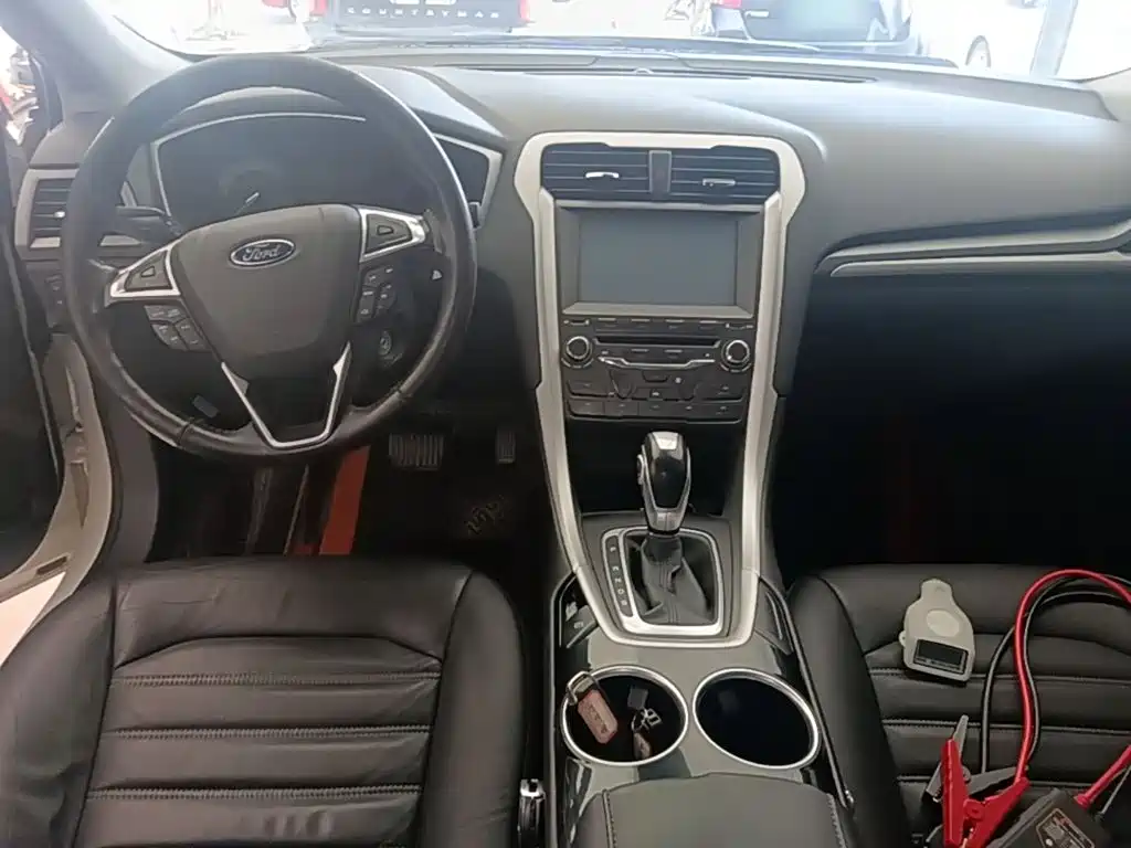 Ford Mondeo — миниатюра 10
