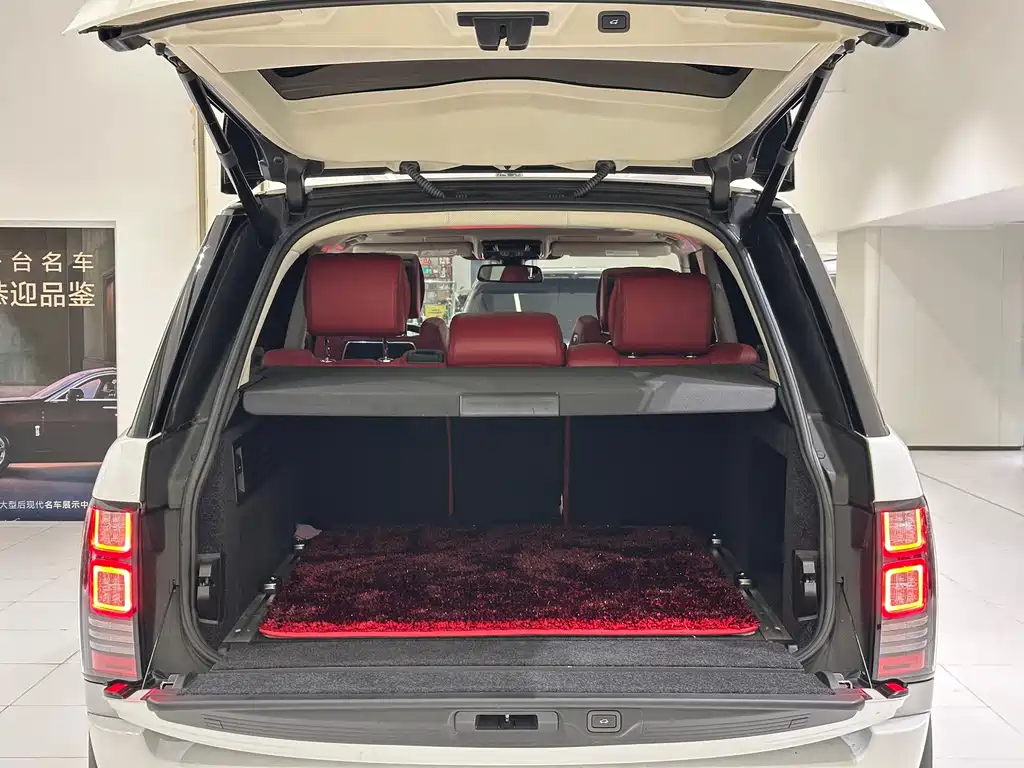 Land Rover Range Rover — миниатюра 8